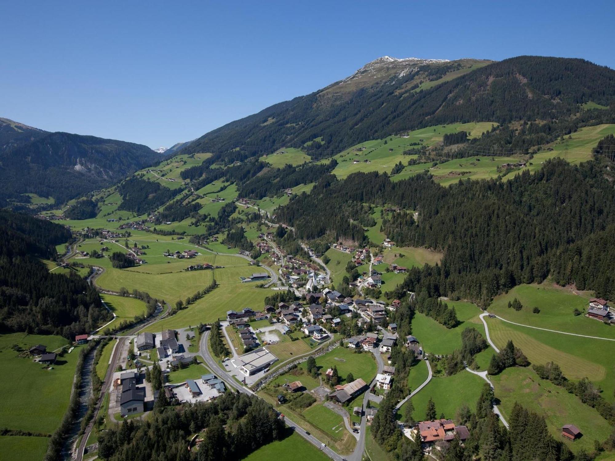 Apartment In With Swimming Pool And Views Wald im Pinzgau